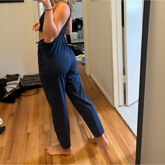 Lululemon pants navy blue - Picture 2 of 4